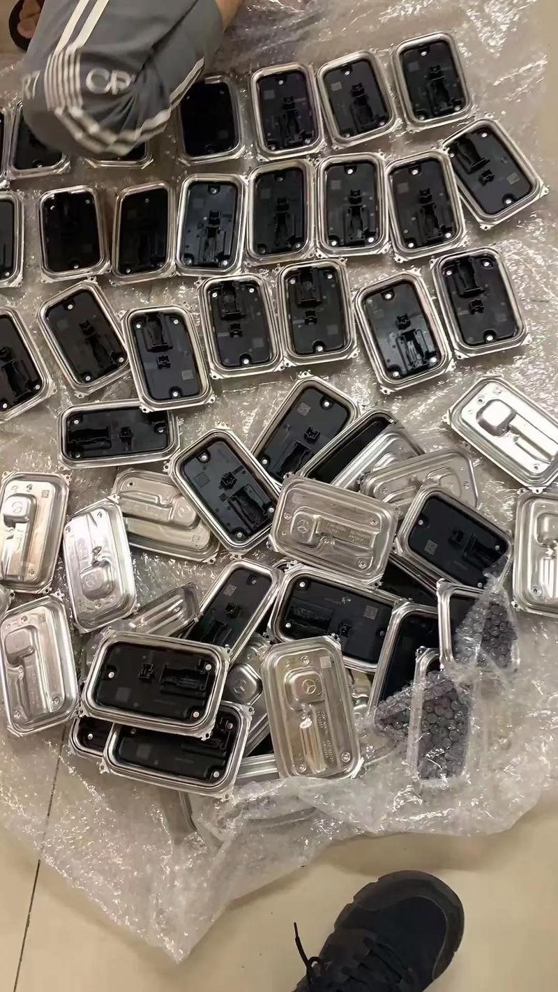 原车纯拆电脑板报价指南 广州汽配与汽修厂的高效合作之道